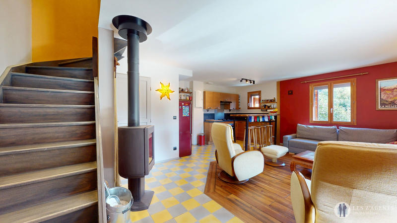 Maison - 100 m² - 6 pièces