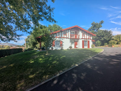 Maison - 148 m² - 6 pièces