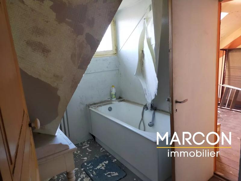 Maison - 110 m² - 4 pièces