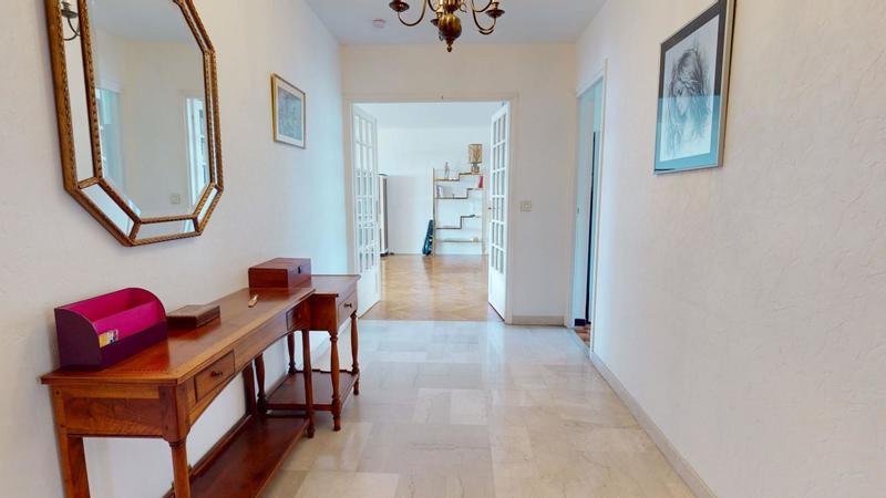 Appartement - 110 m² - 4 pièces