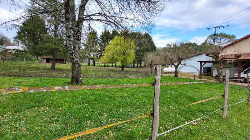 Maison - 196 m² - 10 pièces