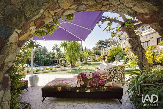 Local commercial - 2 364 m²