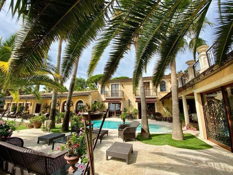 Villa - 600 m² - 8 pièces