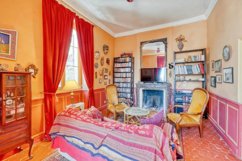 Maison - 220 m² - 10 pièces