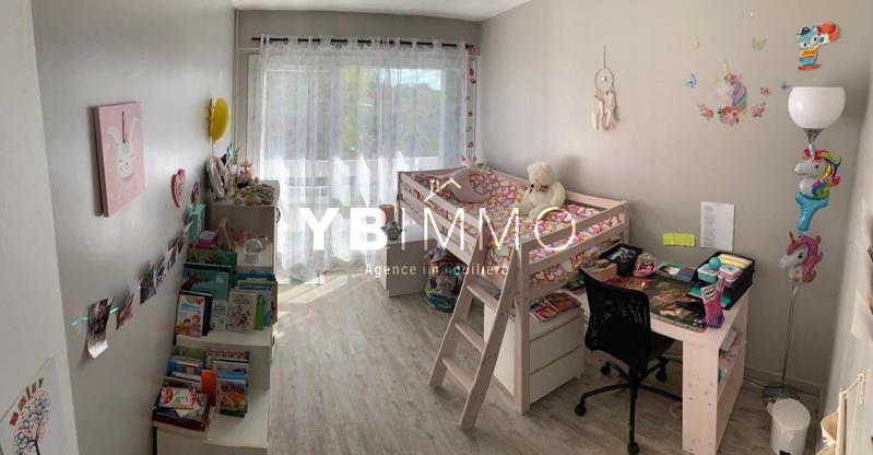 Appartement - 80 m² - 4 pièces