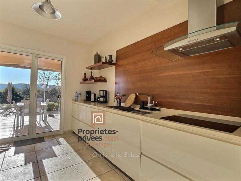 Villa - 185 m² - 7 pièces