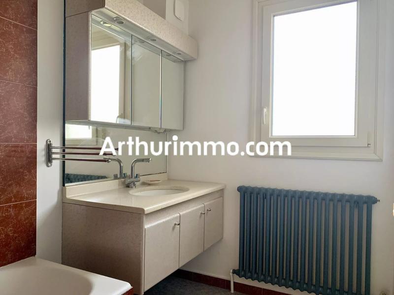 Maison - 157 m² - 8 pièces