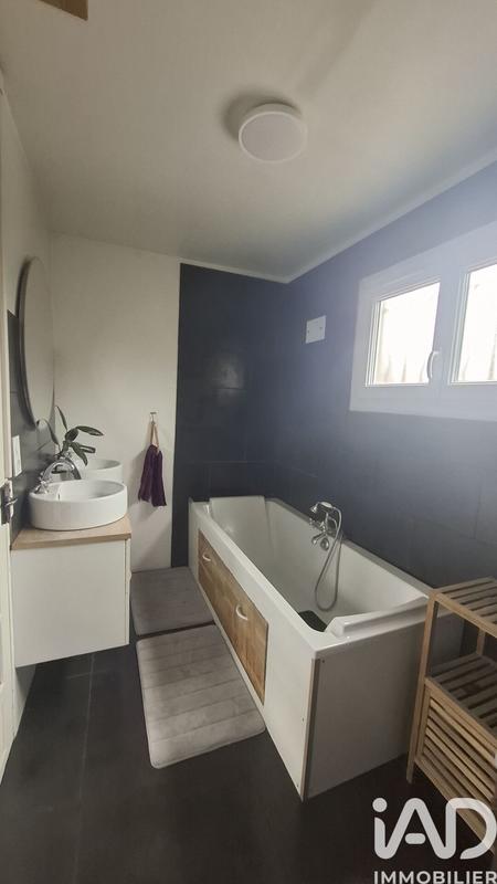 Maison - 93 m² - 4 pièces