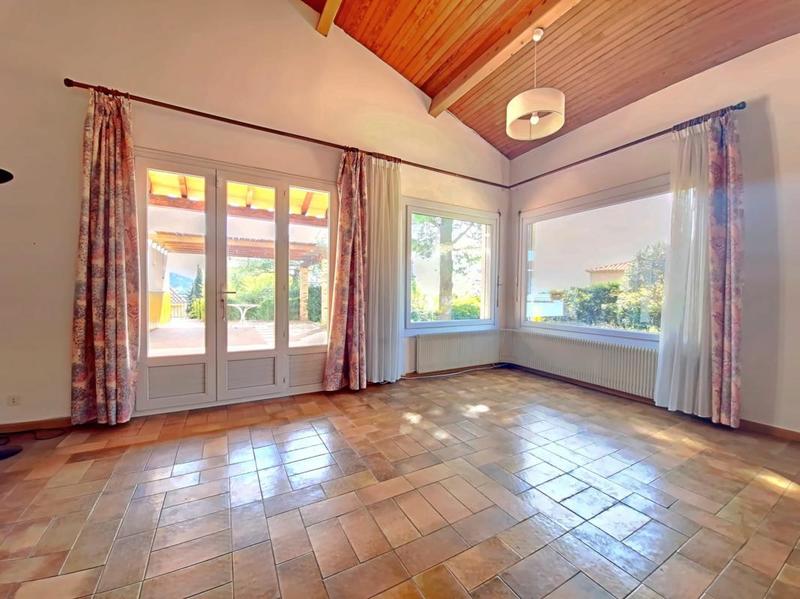 Maison - 209 m² - 8 pièces