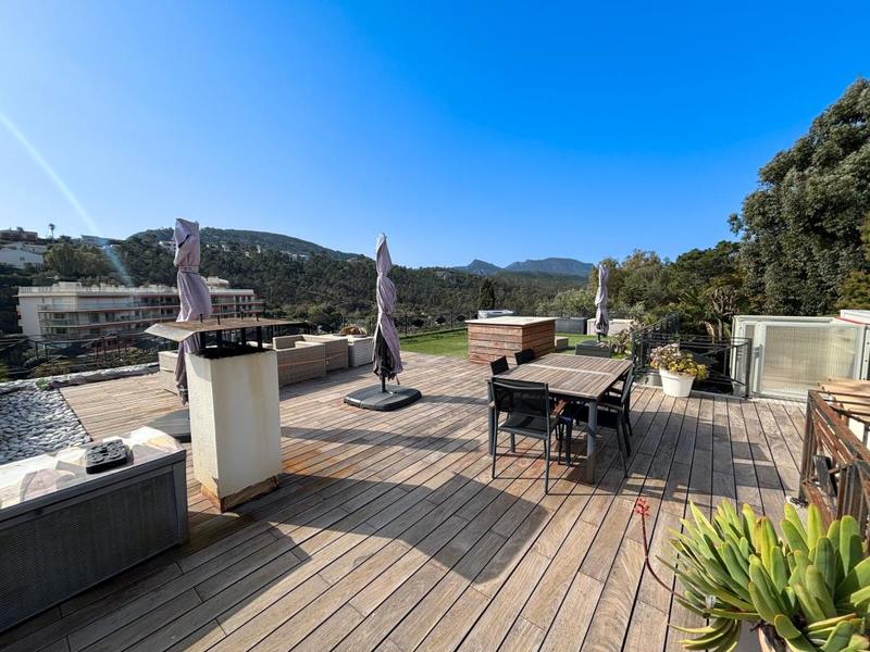 Appartement - 110 m² - 3 pièces