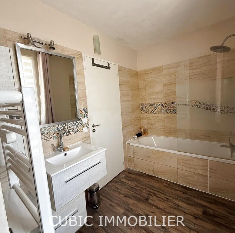 Maison - 84 m² - 3 pièces