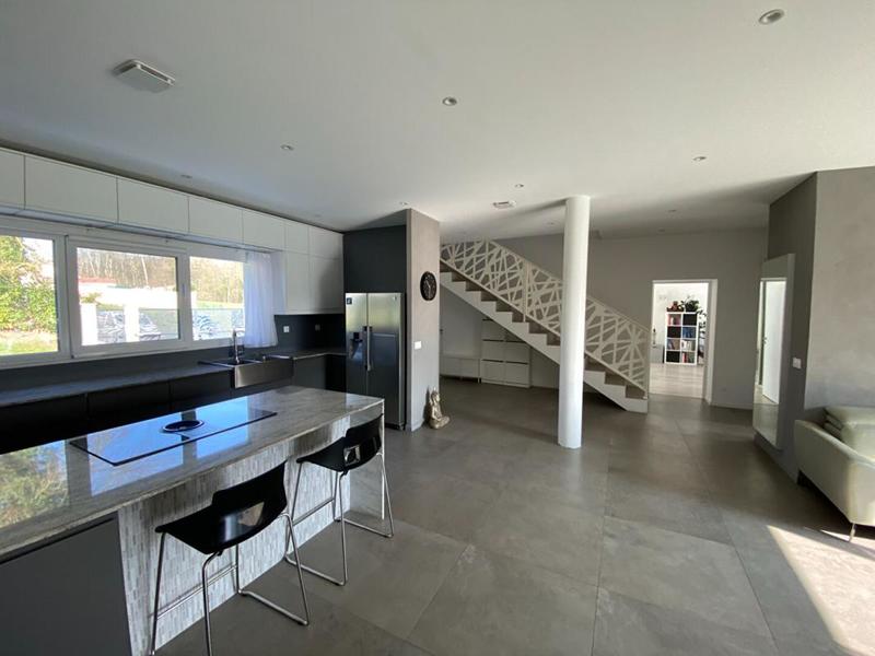 Maison - 188 m² - 6 pièces