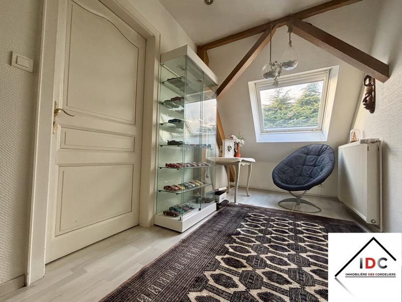 Maison - 166 m² - 6 pièces