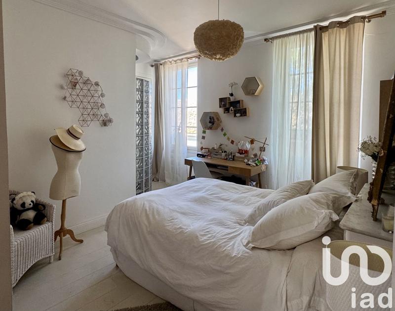 Maison - 400 m² - 10 pièces