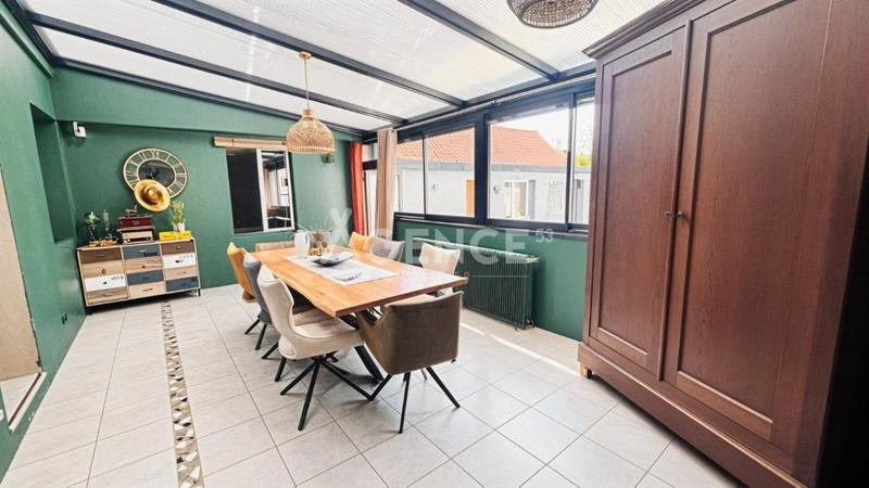 Maison - 237 m² - 6 pièces