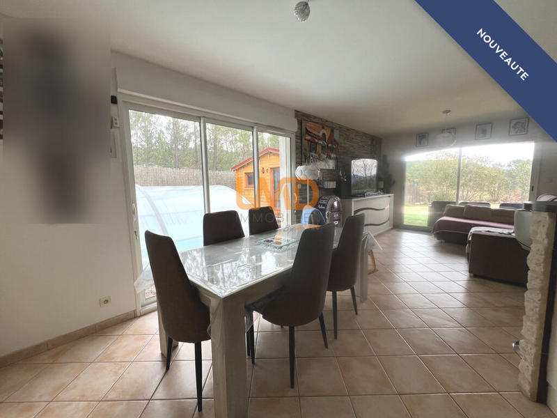 Maison - 88 m² - 6 pièces