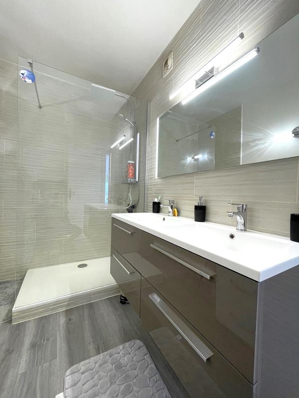 Appartement - 102 m² - 4 pièces