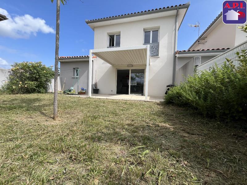 Maison - 95 m² - 4 pièces
