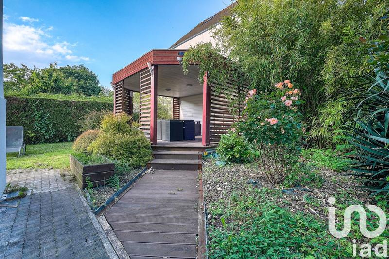 Maison - 142 m² - 8 pièces