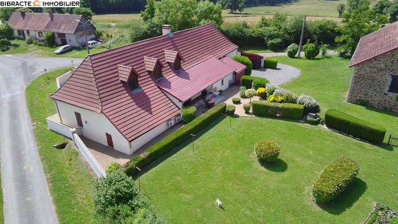 Maison - 220 m² - 8 pièces