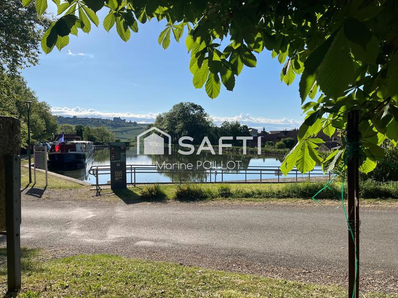 Maison - 241 m² - 10 pièces