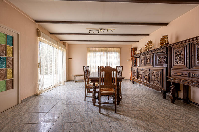 Maison - 201 m² - 7 pièces