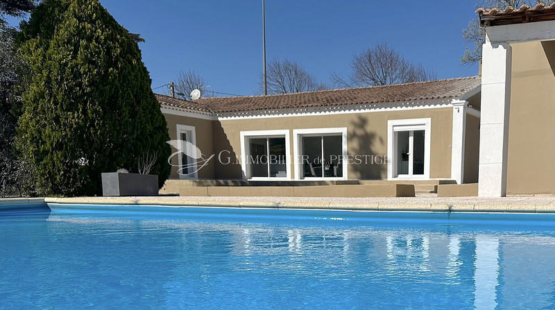 Maison - 2 001 m² - 4 pièces