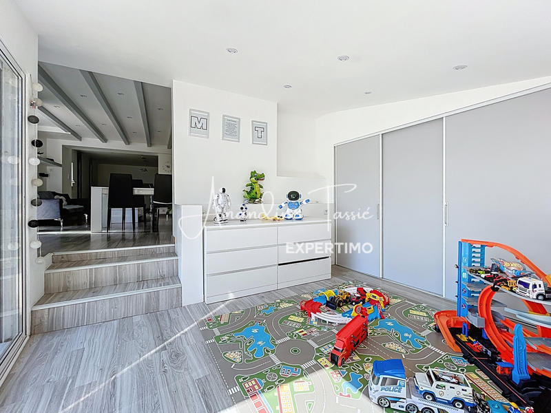 Maison - 145 m² - 6 pièces