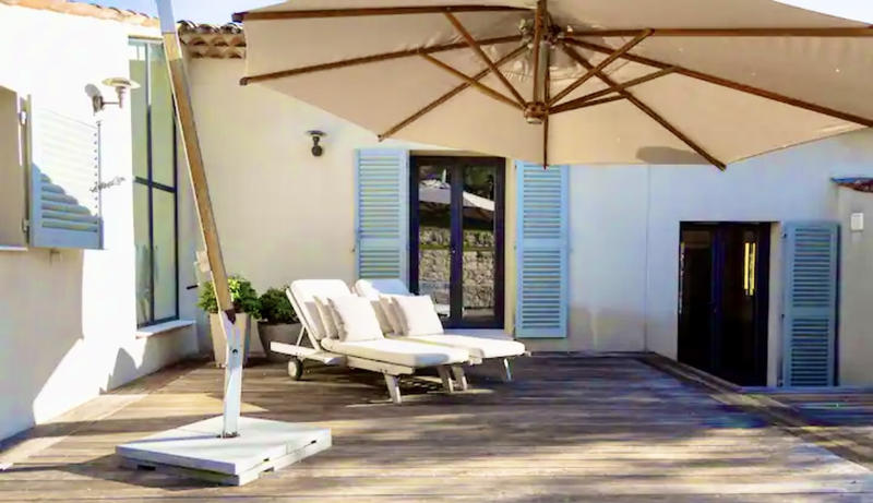 Villa - 360 m² - 6 pièces