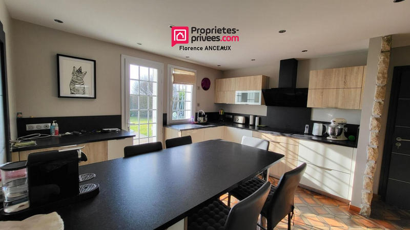 Maison - 192 m² - 7 pièces