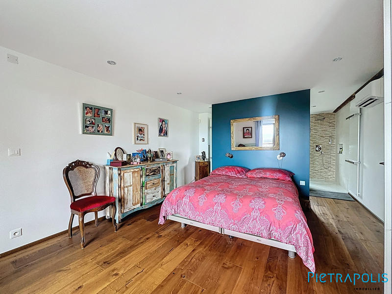 Maison ancienne - 210 m² - 6 pièces