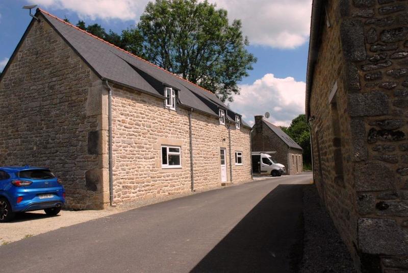 Propriété - 700 m² - 19 pièces