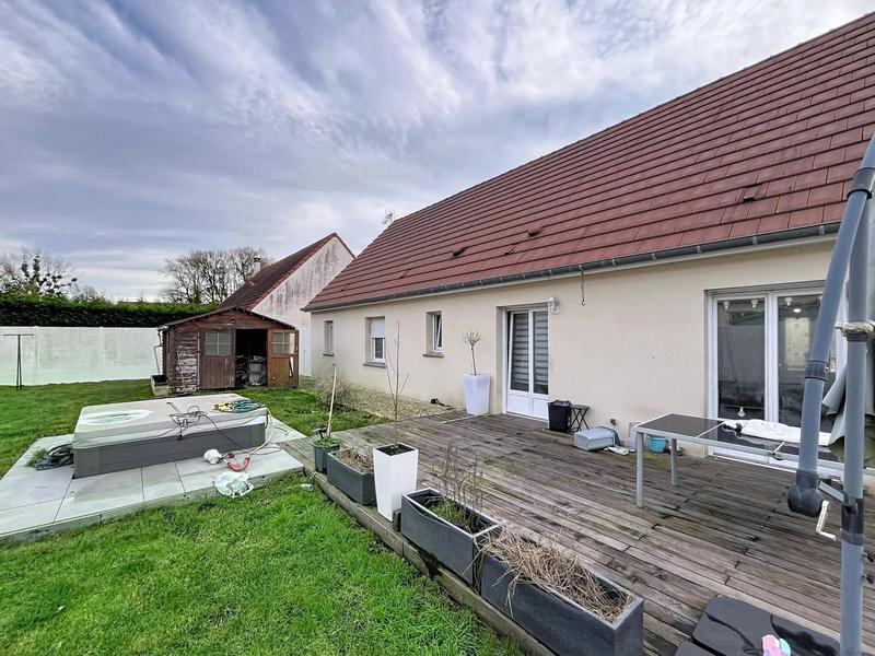 Maison - 90 m² - 5 pièces