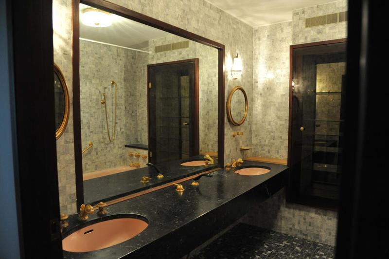 Maison - 300 m² - 12 pièces