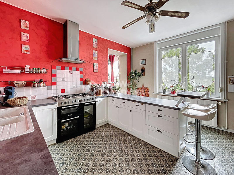 Maison - 204 m² - 7 pièces