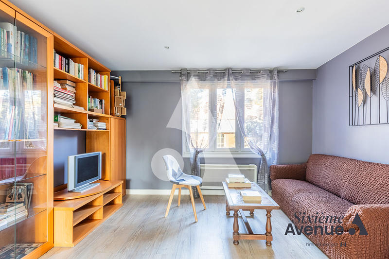 Maison - 189 m² - 8 pièces