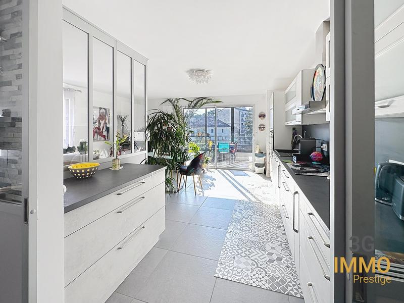 Appartement - 82 m² - 3 pièces