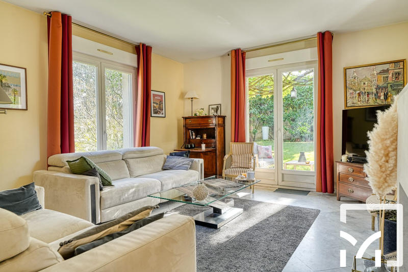 Maison - 170 m² - 8 pièces