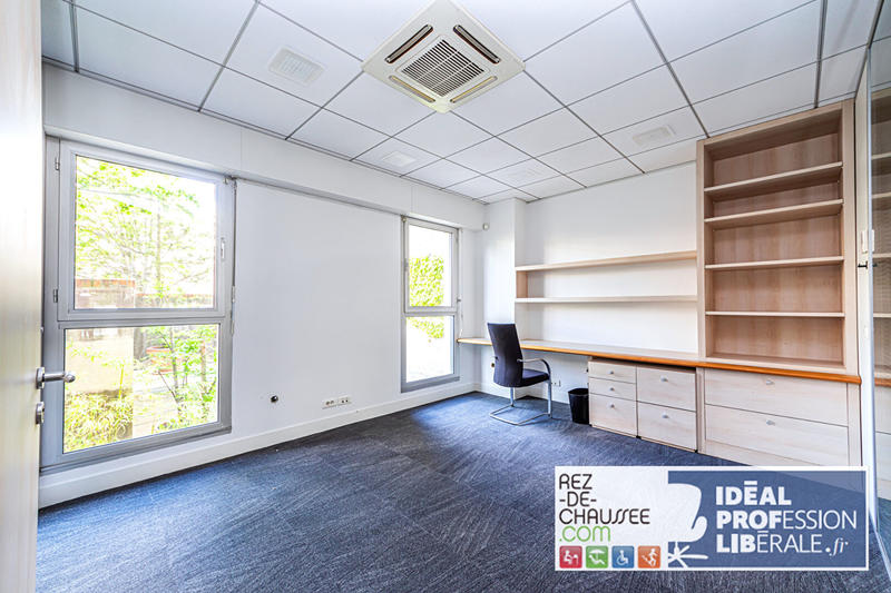 Local commercial - 223 m² - 6 pièces