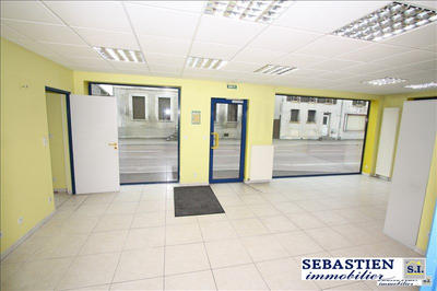 Local commercial - 46 m² - 4 pièces