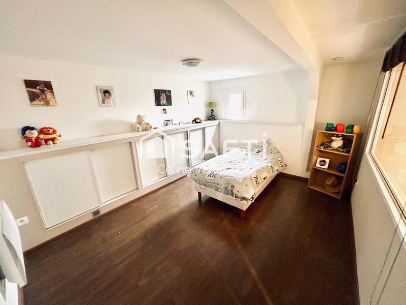 Maison - 157 m² - 7 pièces