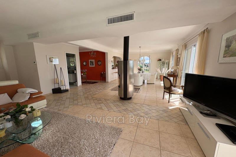 Villa - 162 m² - 6 pièces