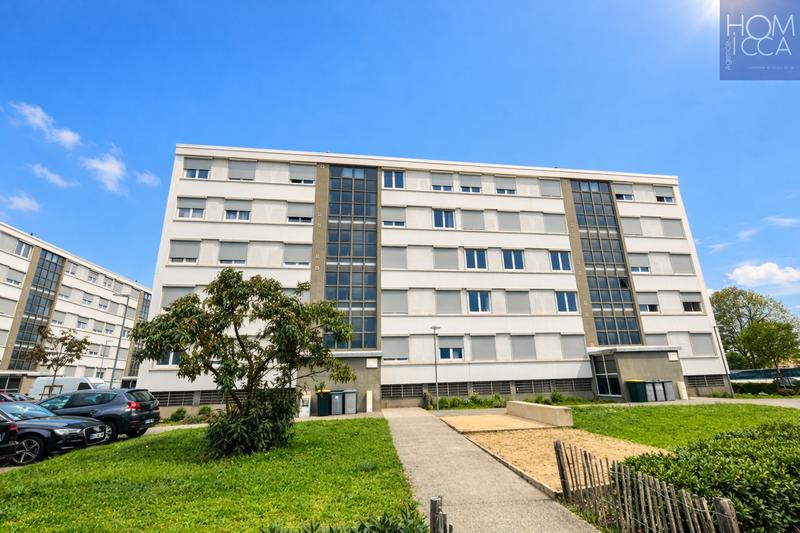 Appartement - 65 m² - 4 pièces