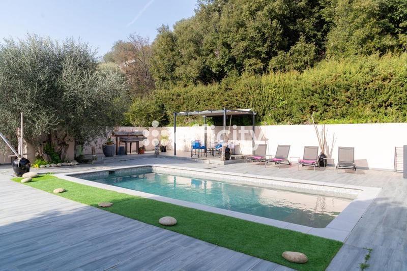 Maison - 155 m² - 5 pièces