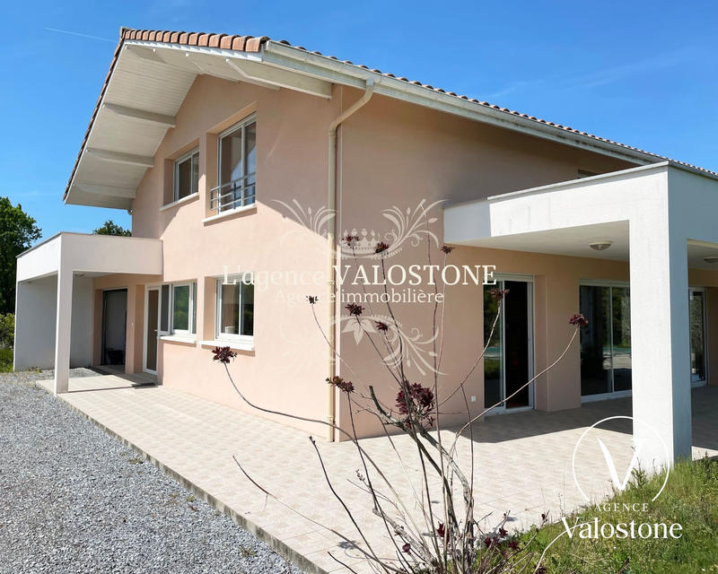 Maison traditionnelle - 172 m² - 5 pièces