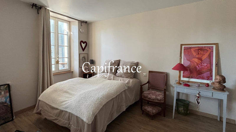 Maison bourgeoise - 228 m² - 5 pièces