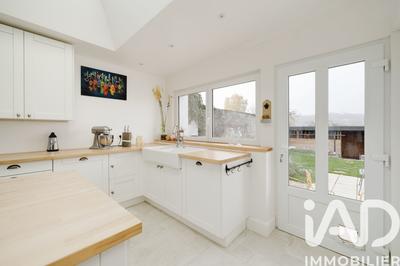 Maison - 253 m² - 8 pièces