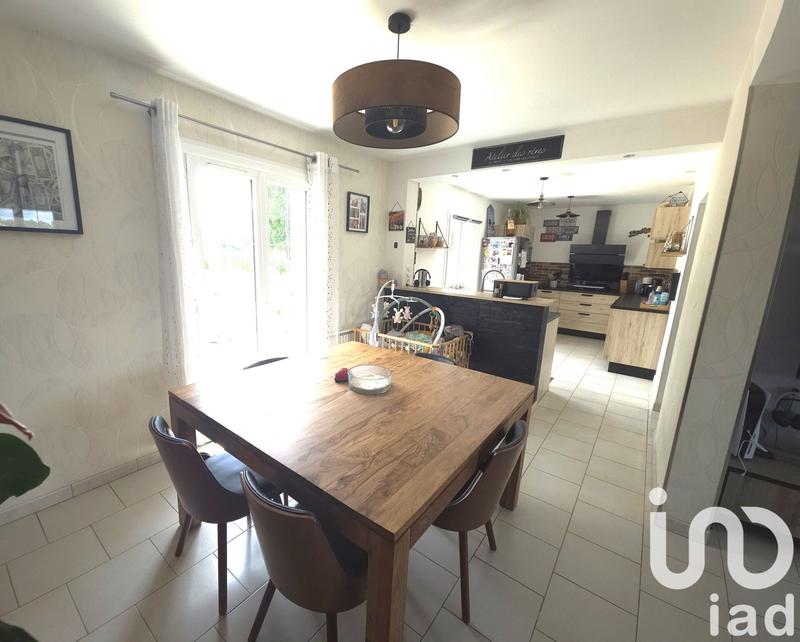 Maison - 90 m² - 5 pièces