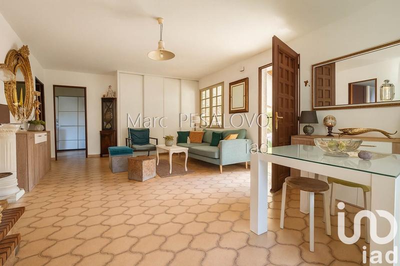 Maison - 180 m² - 8 pièces