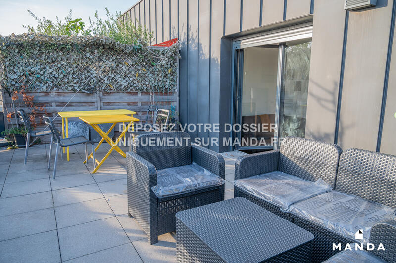 Chambre - 9 m² - 5 pièces